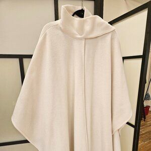 Dori USA white poncho one size